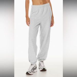 ~SOLD~ Aritzia TNA Cozy Fleece Mega Sweatpant